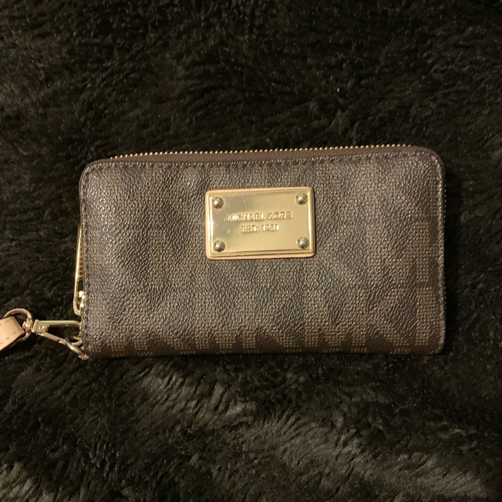 Michael Kors Wallet Wristlet